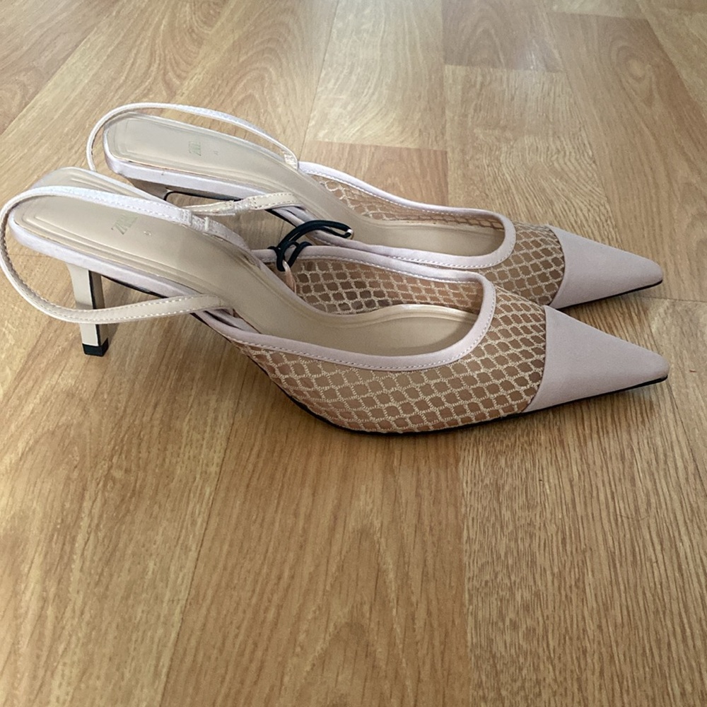 Zara NWT Nude Slingback heels with mesh detailing, size 10/41, beige